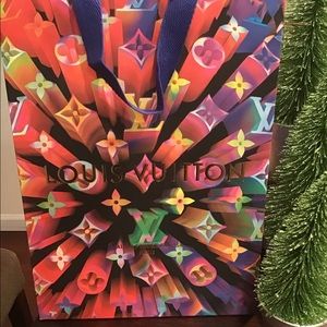 Louis Vuitton Holiday Gift Bag🛍